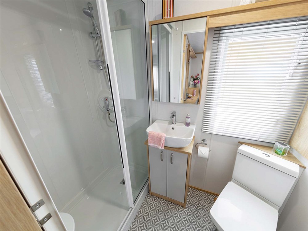 Carnaby Highgrove - shower room 2
